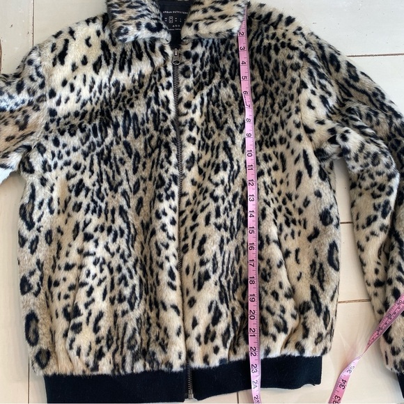 Urban Outfitters Cheetah Animal Print Bomber Jacket Size Small Hipster Mob Wife - Picture 7 of 11